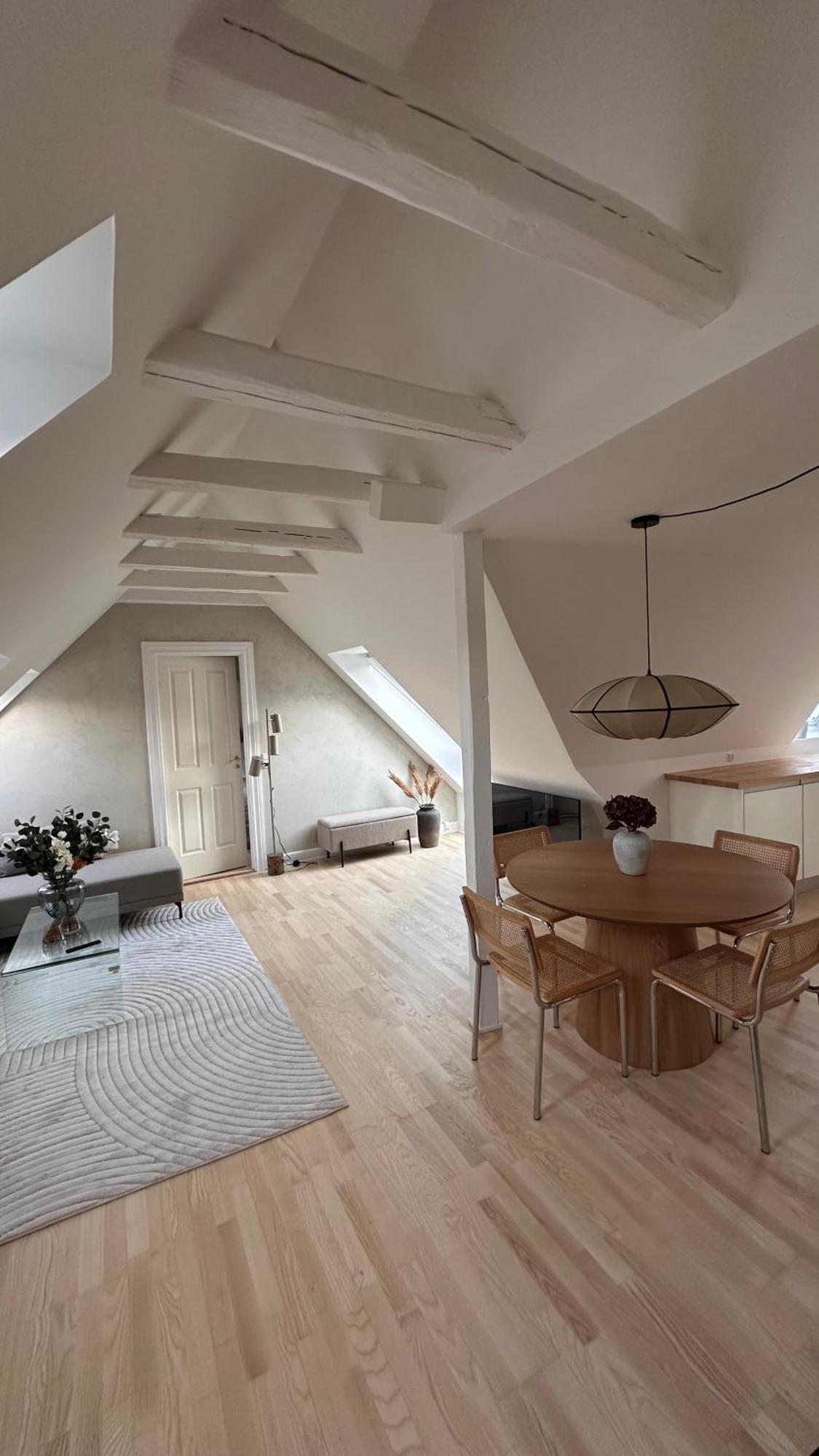 Lovstraede Apartments From 1 To 6 - Carolinas Apartments كوبنهاجن المظهر الخارجي الصورة